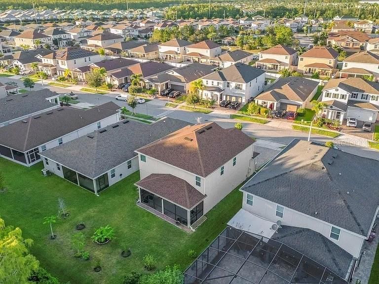 En Renta: $3,400 (5 camas, 3 baños, 3033 Pies cuadrados)