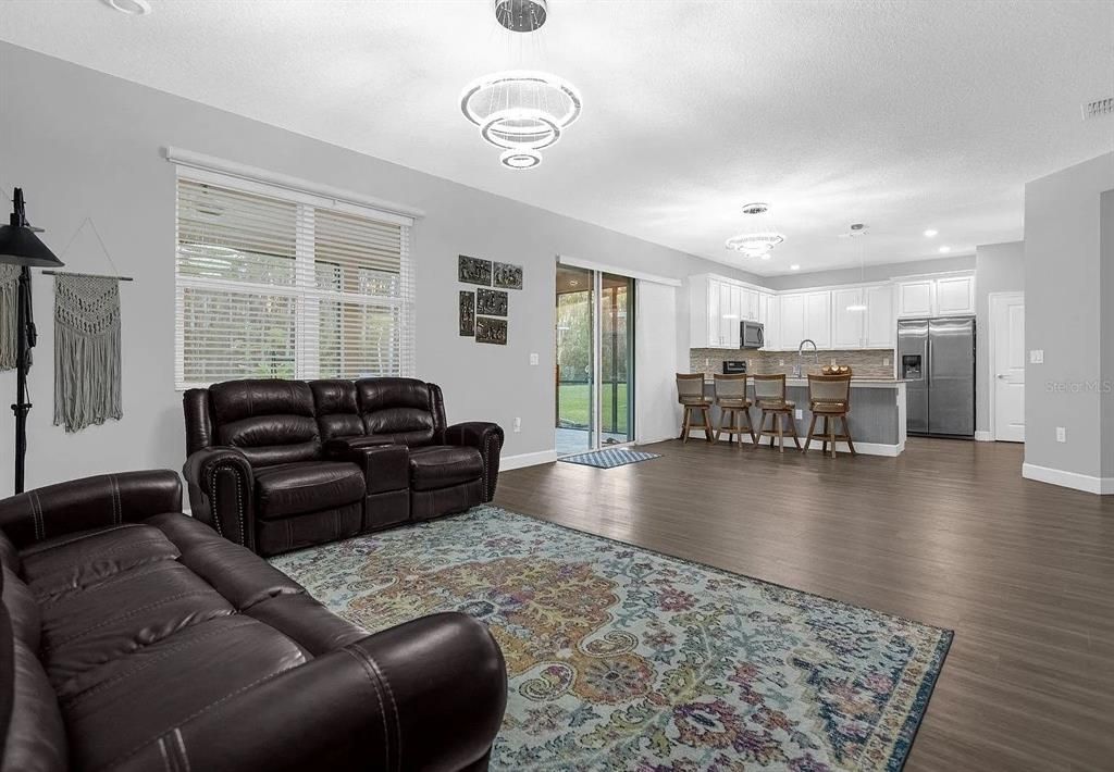 En Renta: $3,400 (5 camas, 3 baños, 3033 Pies cuadrados)