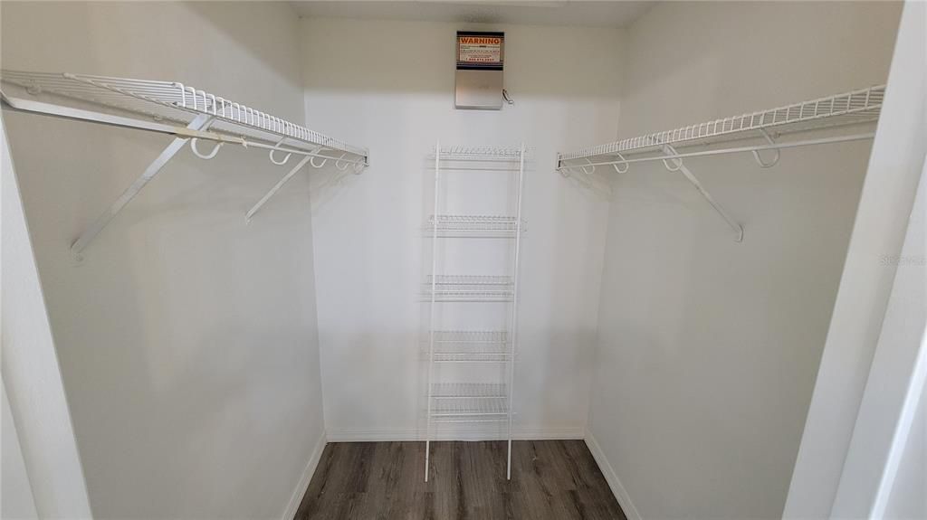 На продажу: $394,800 (4 спален, 2 ванн, 1522 Квадратных фут)