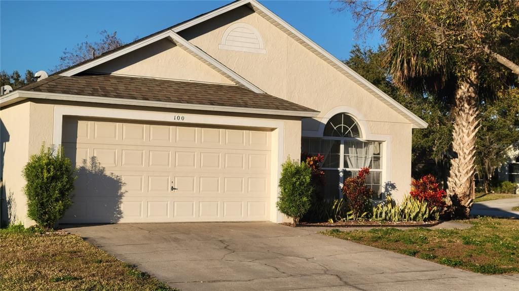 На продажу: $394,800 (4 спален, 2 ванн, 1522 Квадратных фут)