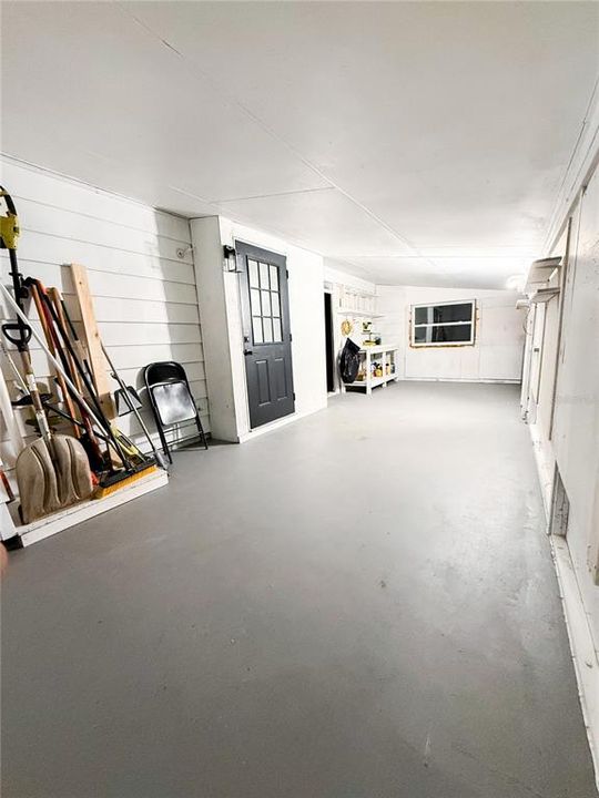 待售: $199,900 (2 贝兹, 1 浴室, 831 平方英尺)