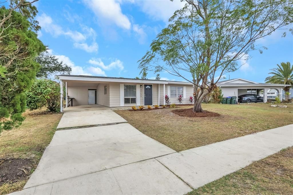 待售: $199,900 (2 贝兹, 1 浴室, 831 平方英尺)