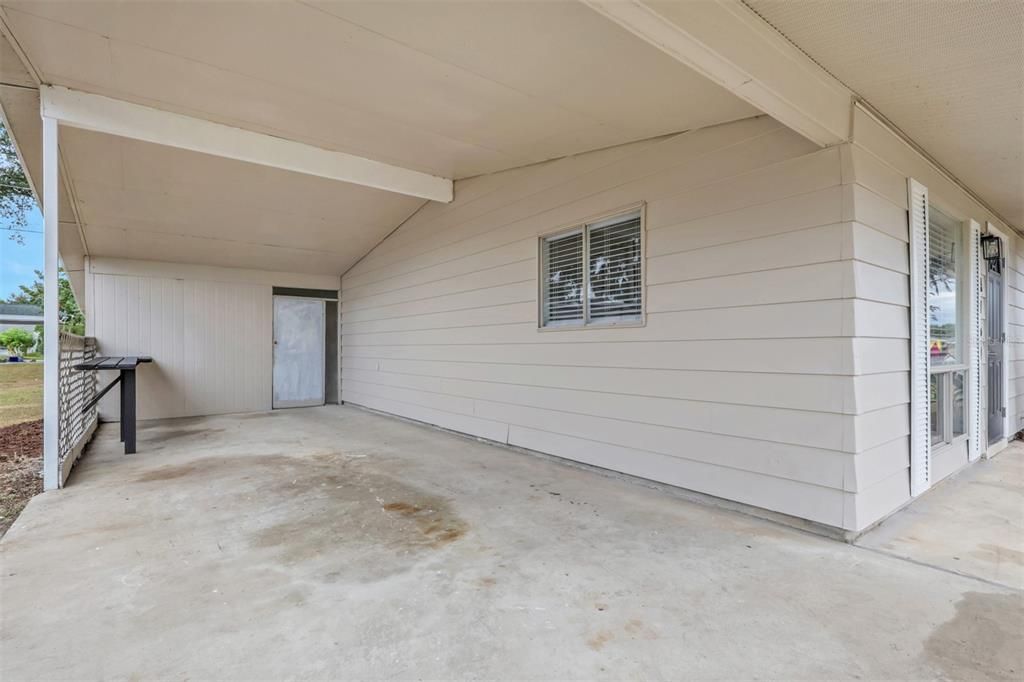 待售: $199,900 (2 贝兹, 1 浴室, 831 平方英尺)