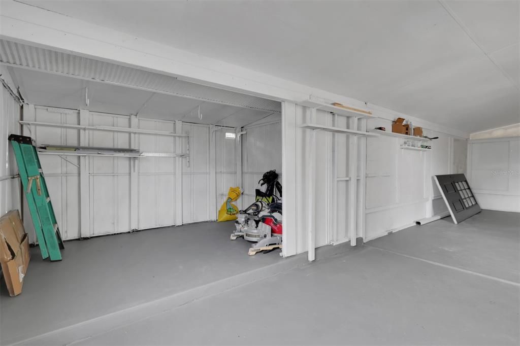 待售: $199,900 (2 贝兹, 1 浴室, 831 平方英尺)