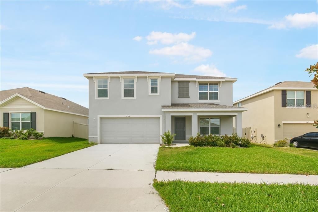 For Rent: $2,299 (5 beds, 3 baths, 2605 Square Feet)