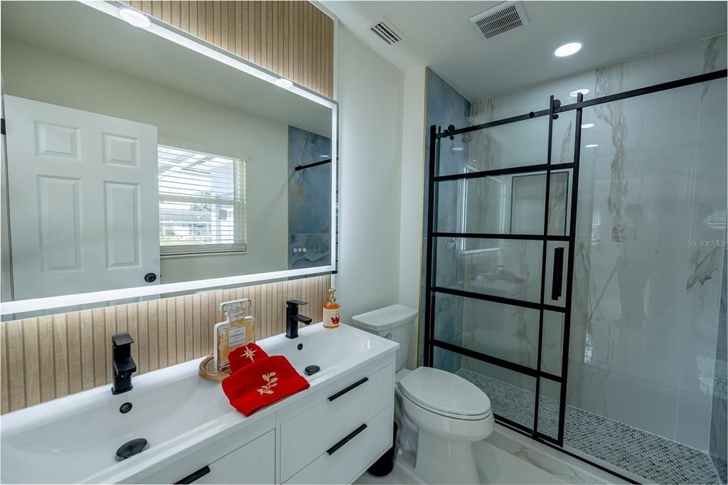 For Sale: $618,000 (3 beds, 2 baths, 1900 Square Feet)