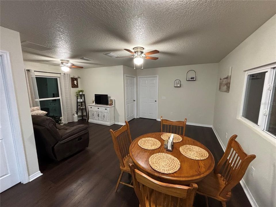 For Sale: $599,900 (2 beds, 2 baths, 800 Square Feet)