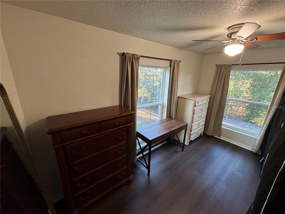 For Sale: $599,900 (2 beds, 2 baths, 800 Square Feet)