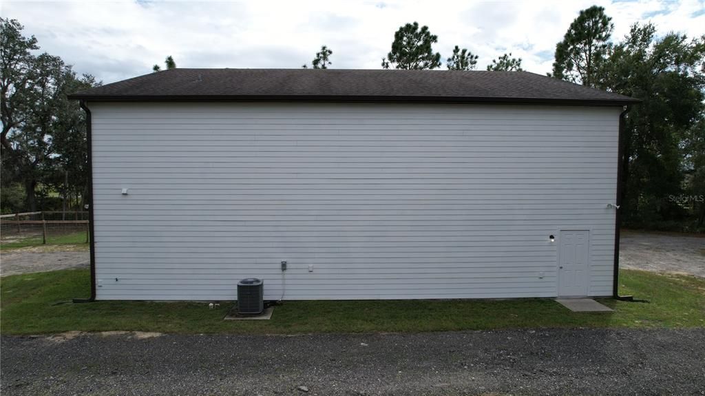 For Sale: $599,900 (2 beds, 2 baths, 800 Square Feet)