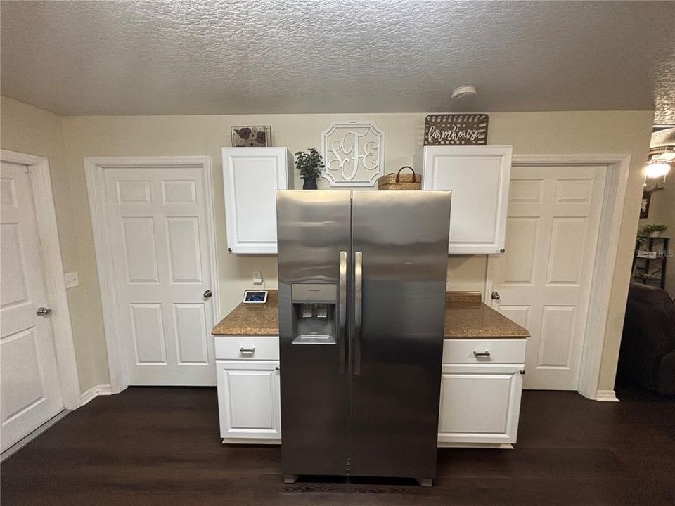 For Sale: $599,900 (2 beds, 2 baths, 800 Square Feet)