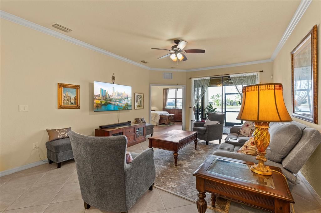 На продажу: $375,000 (2 спален, 2 ванн, 1525 Квадратных фут)