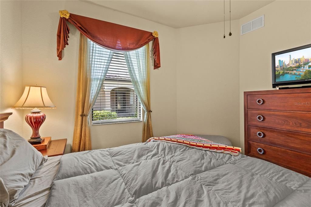 На продажу: $375,000 (2 спален, 2 ванн, 1525 Квадратных фут)