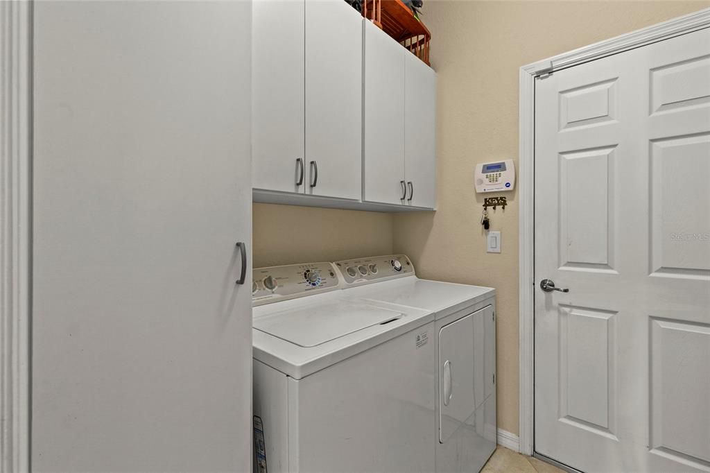 На продажу: $375,000 (2 спален, 2 ванн, 1525 Квадратных фут)