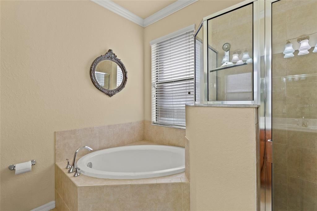 На продажу: $375,000 (2 спален, 2 ванн, 1525 Квадратных фут)