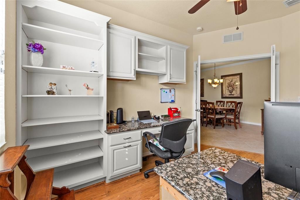 На продажу: $375,000 (2 спален, 2 ванн, 1525 Квадратных фут)