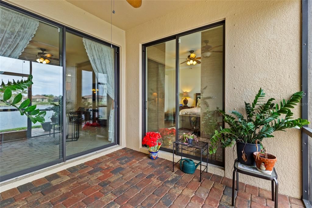 На продажу: $375,000 (2 спален, 2 ванн, 1525 Квадратных фут)