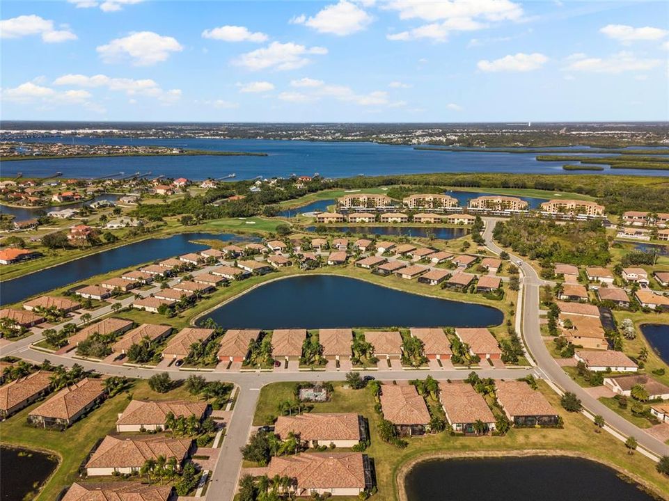 На продажу: $375,000 (2 спален, 2 ванн, 1525 Квадратных фут)