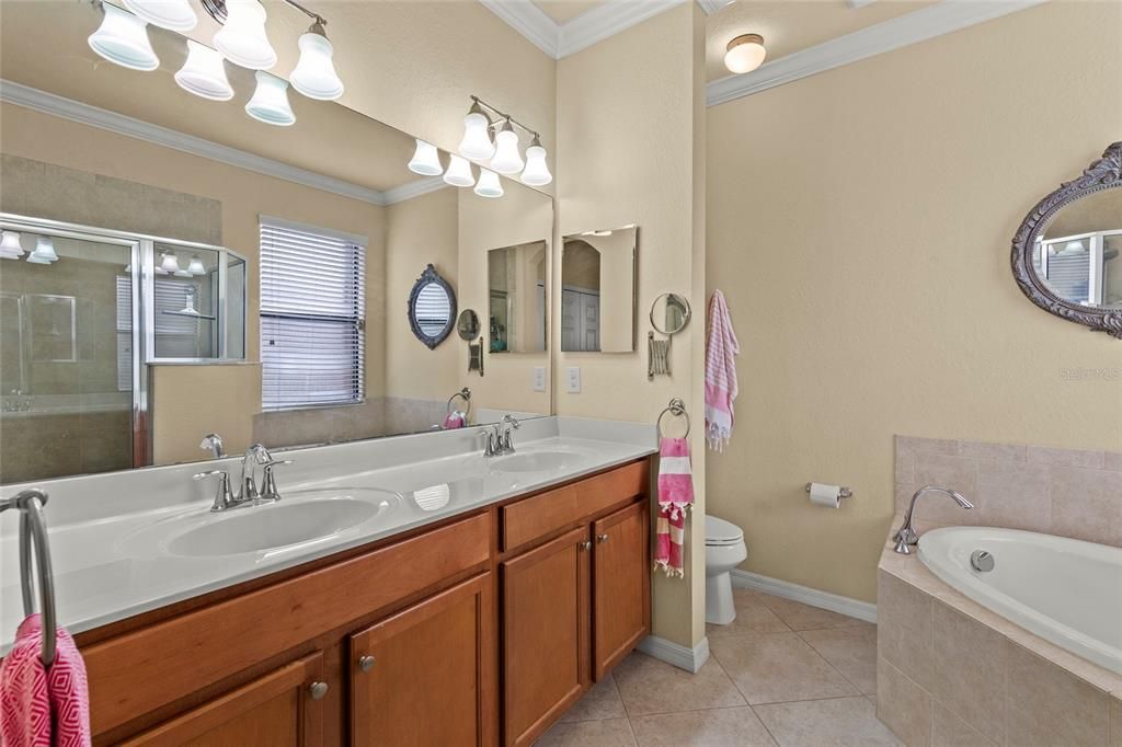 На продажу: $375,000 (2 спален, 2 ванн, 1525 Квадратных фут)