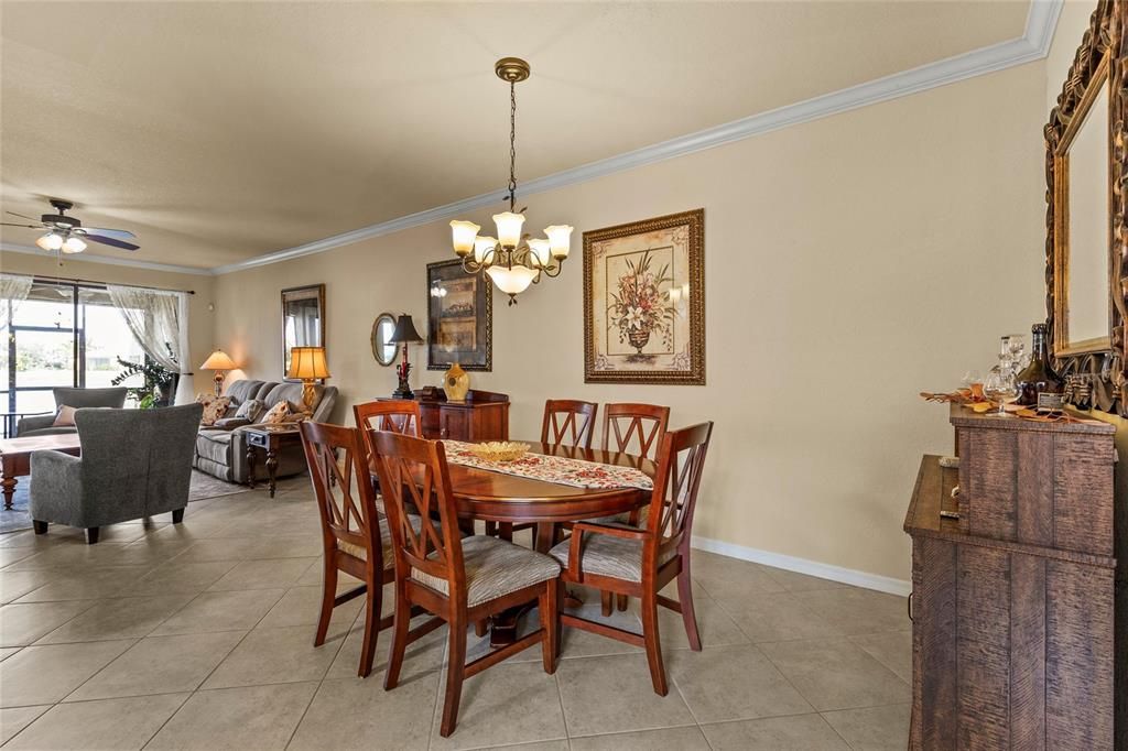 На продажу: $375,000 (2 спален, 2 ванн, 1525 Квадратных фут)