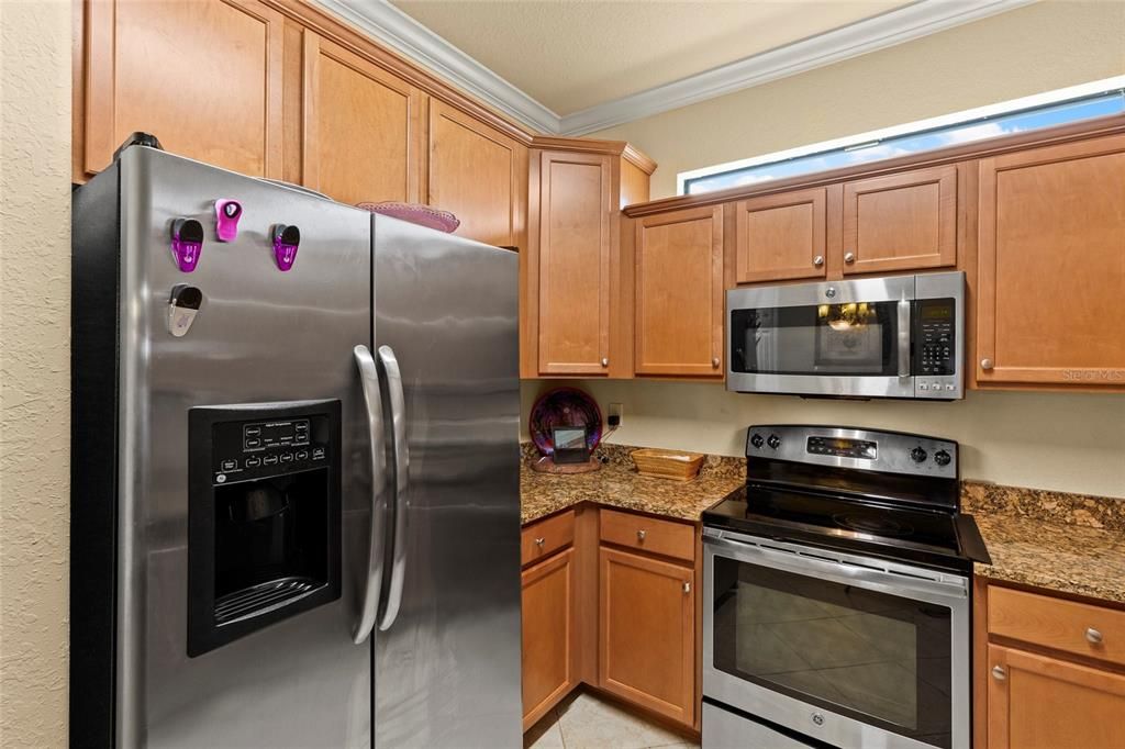 На продажу: $375,000 (2 спален, 2 ванн, 1525 Квадратных фут)