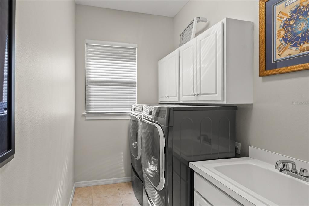 For Sale: $835,000 (3 beds, 3 baths, 2486 Square Feet)