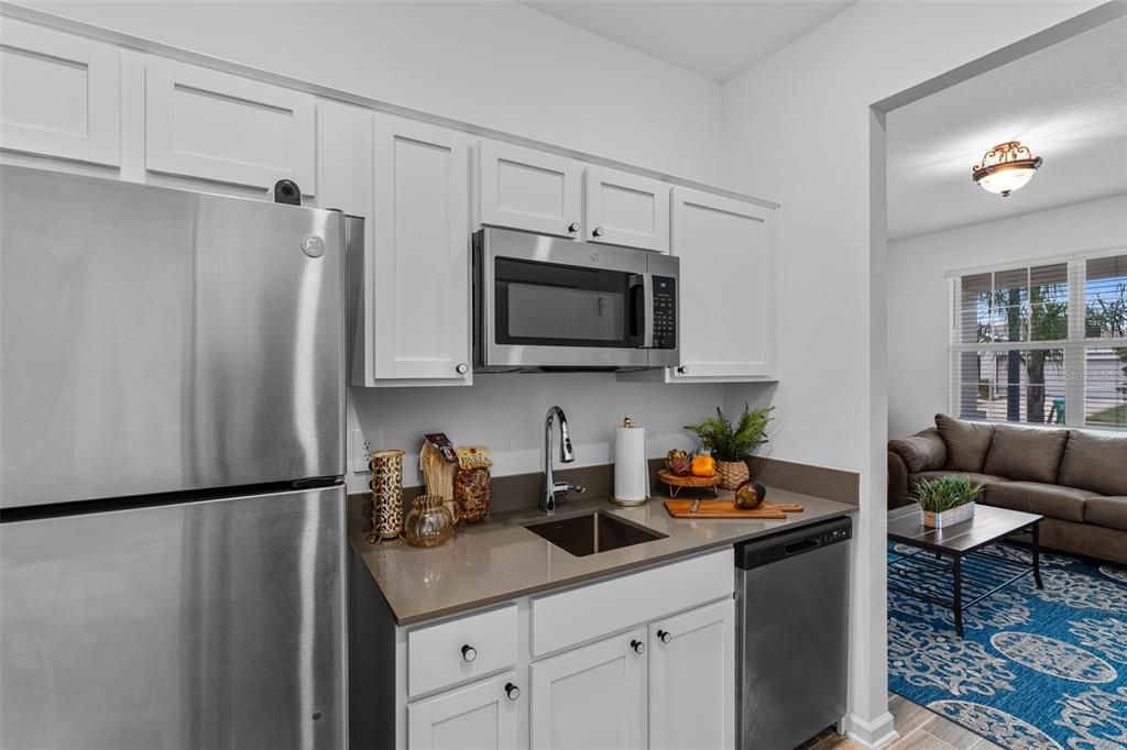 En Venta: $385,000 (4 camas, 3 baños, 2115 Pies cuadrados)