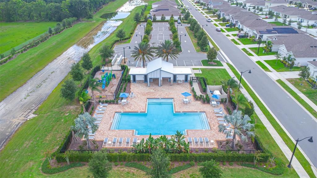 En Venta: $385,000 (4 camas, 3 baños, 2115 Pies cuadrados)