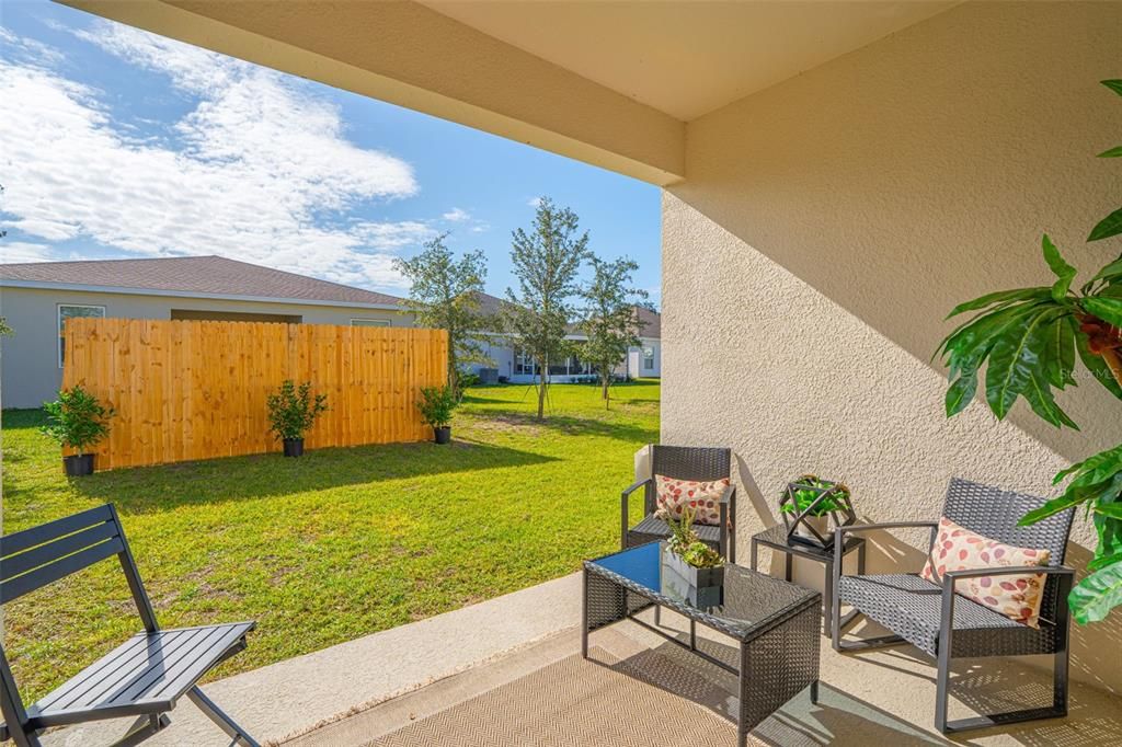 En Venta: $385,000 (4 camas, 3 baños, 2115 Pies cuadrados)