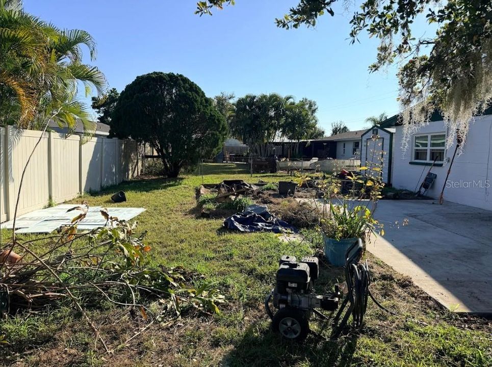 Под контрактом: $199,999 (3 спален, 2 ванн, 1403 Квадратных фут)