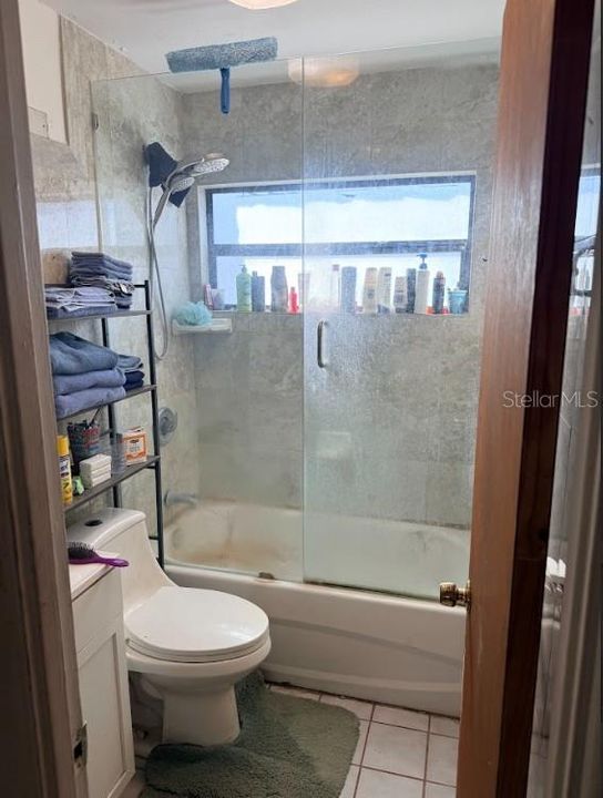 Под контрактом: $199,999 (3 спален, 2 ванн, 1403 Квадратных фут)