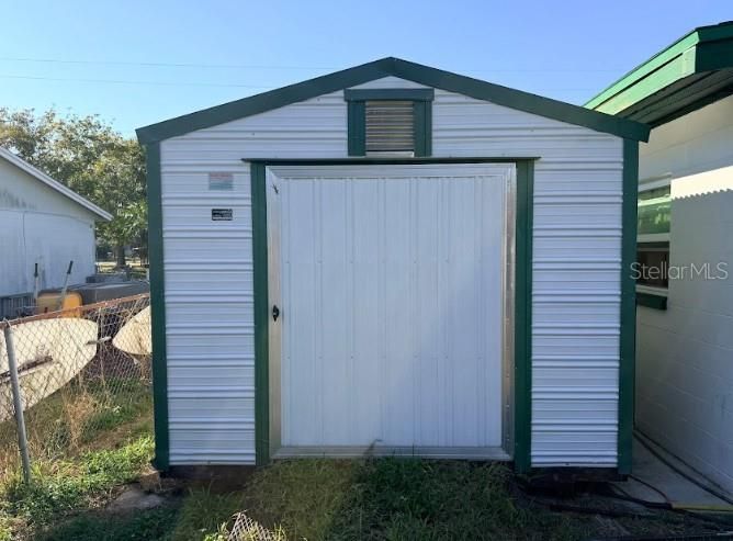 Под контрактом: $199,999 (3 спален, 2 ванн, 1403 Квадратных фут)