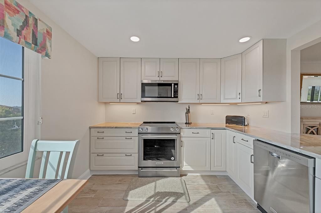 В аренду: $7,000 (2 спален, 2 ванн, 1380 Квадратных фут)