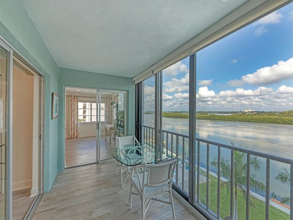 В аренду: $7,000 (2 спален, 2 ванн, 1380 Квадратных фут)