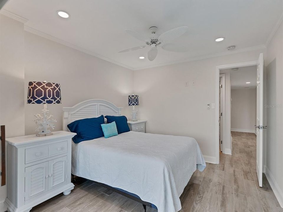 В аренду: $7,000 (2 спален, 2 ванн, 1380 Квадратных фут)