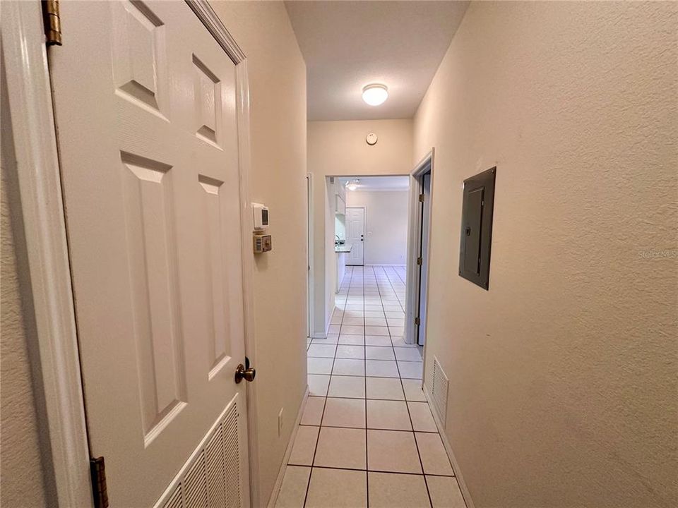 For Rent: $1,400 (2 beds, 2 baths, 1017 Square Feet)