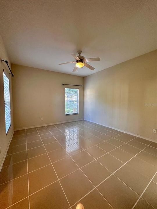 For Rent: $1,400 (2 beds, 2 baths, 1017 Square Feet)
