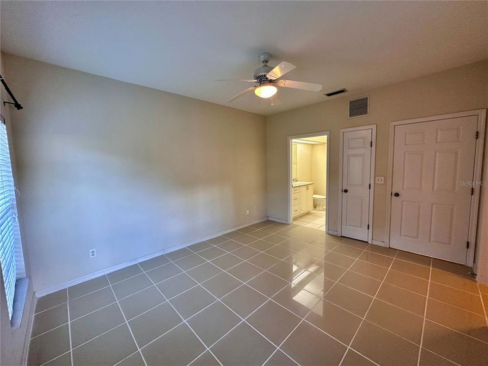 For Rent: $1,400 (2 beds, 2 baths, 1017 Square Feet)