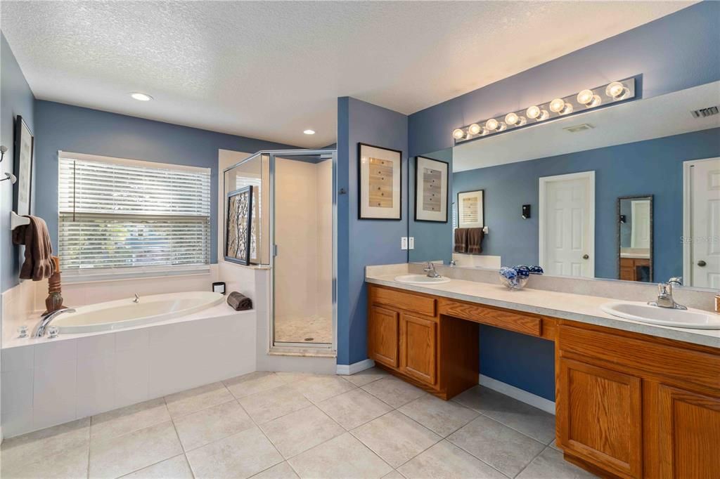 For Sale: $579,000 (4 beds, 3 baths, 3270 Square Feet)