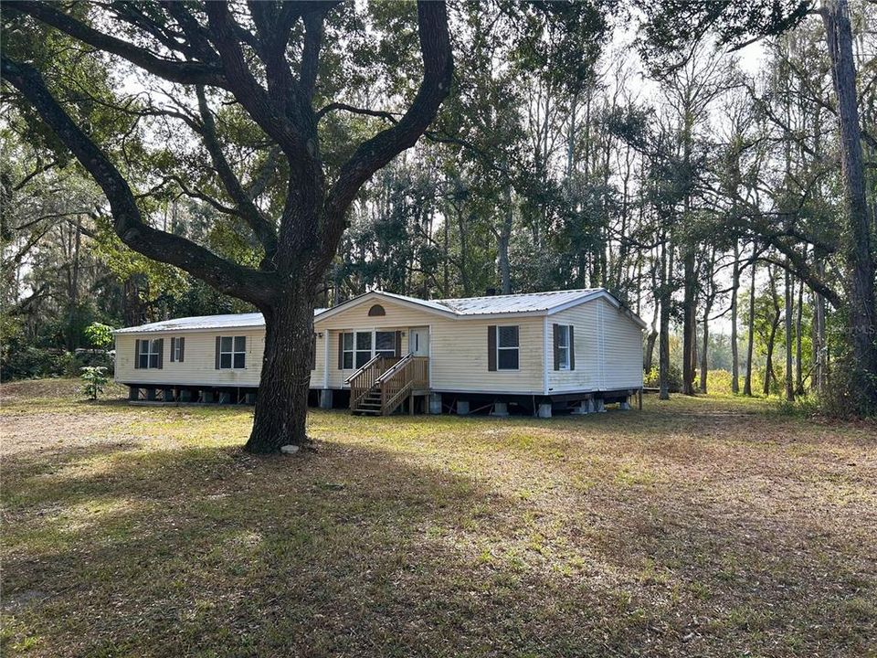 For Sale: $225,000 (4 beds, 2 baths, 2006 Square Feet)