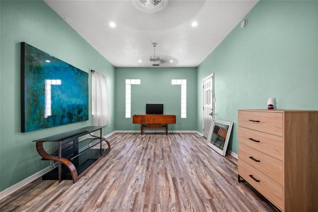 For Sale: $429,000 (3 beds, 2 baths, 1451 Square Feet)