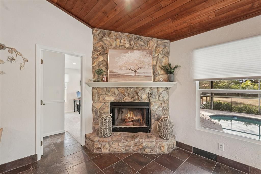 For Sale: $724,500 (3 beds, 2 baths, 2214 Square Feet)