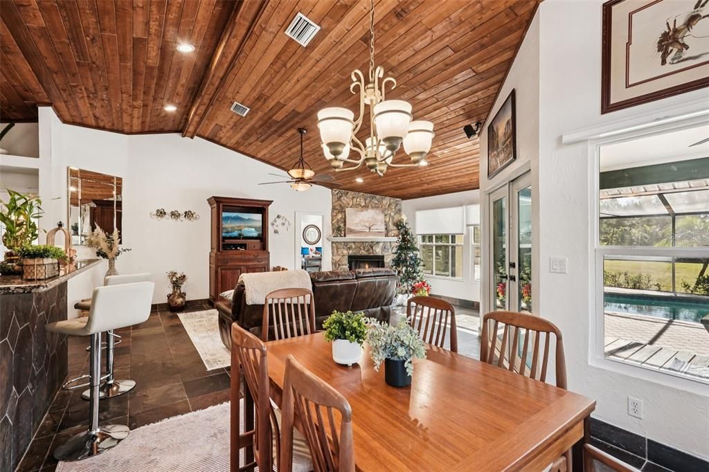 На продажу: $724,500 (3 спален, 2 ванн, 2214 Квадратных фут)