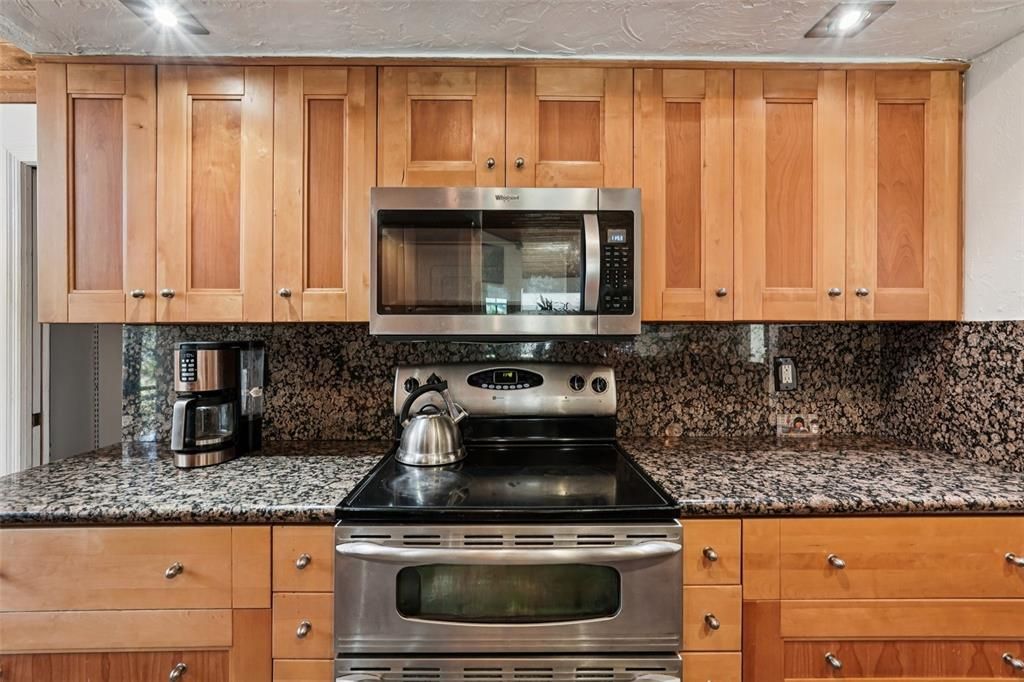 На продажу: $724,500 (3 спален, 2 ванн, 2214 Квадратных фут)