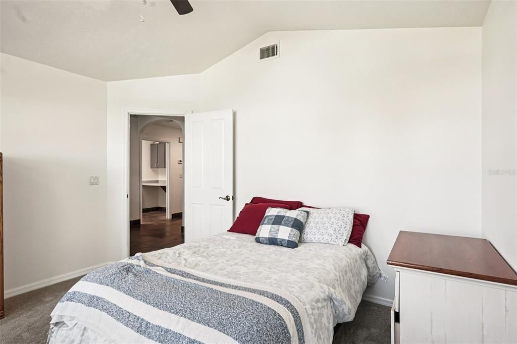 На продажу: $724,500 (3 спален, 2 ванн, 2214 Квадратных фут)