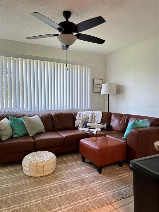 For Rent: $2,500 (1 beds, 1 baths, 703 Square Feet)