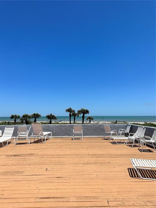 For Rent: $2,500 (1 beds, 1 baths, 703 Square Feet)