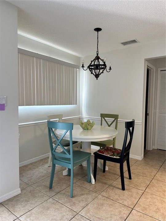 For Rent: $2,500 (1 beds, 1 baths, 703 Square Feet)