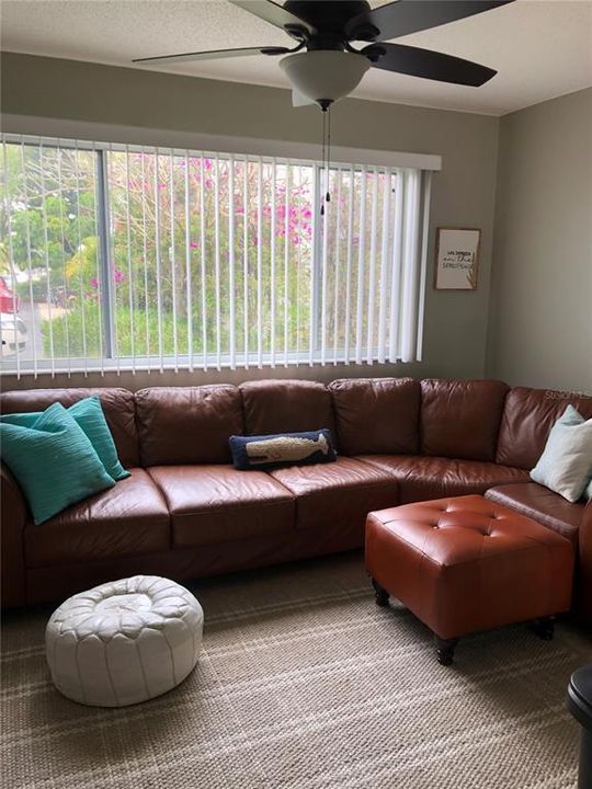 For Rent: $2,500 (1 beds, 1 baths, 703 Square Feet)