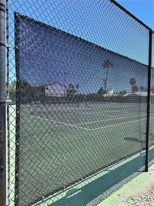 For Rent: $2,500 (1 beds, 1 baths, 703 Square Feet)