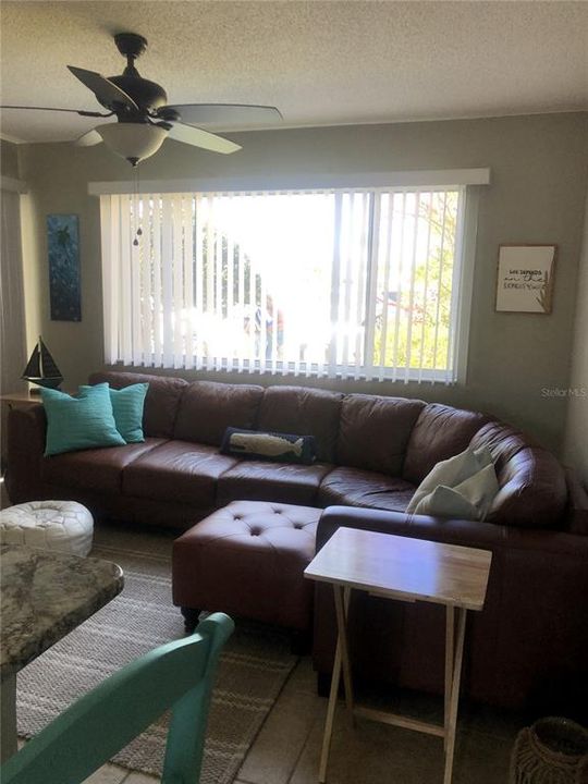 For Rent: $2,500 (1 beds, 1 baths, 703 Square Feet)